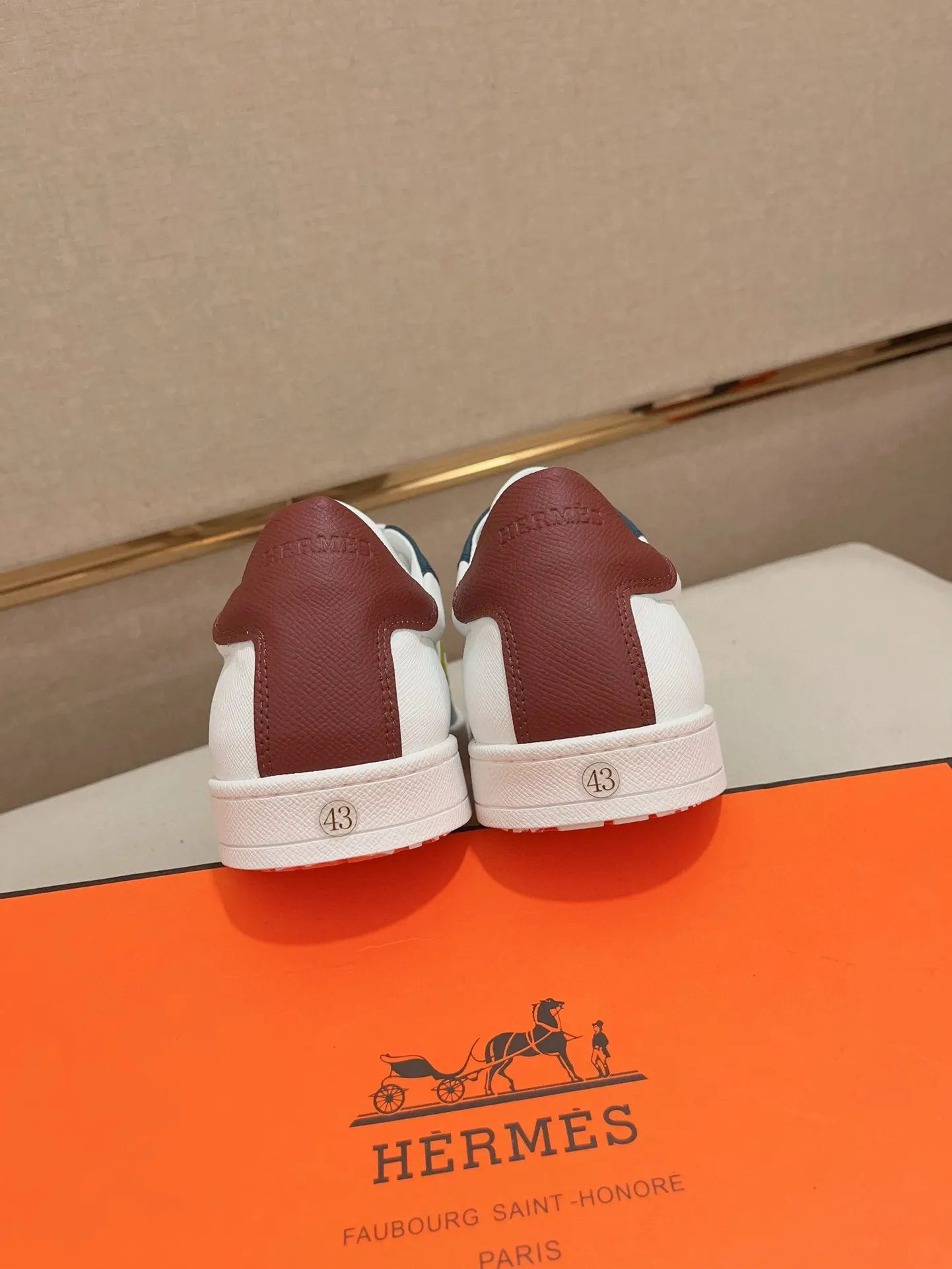 Men's clothing and shoes💰: 400💰《HERMES》【Classic Original Version】Hermès; Top 🔝 Purchasing Agency 🔍🔍Men's latest 🇺🇸 counter sales simultaneously, original ▲▲cowhide imported from Italy ▲▲Exquisite workmanship (Italian 🇮🇹Imported water-dyed 🐂cowhide lining) sole: original sole provided by the original factory, ⚠️exclusive double-layer activity·TPR·rubber·combined molded outsole; Code number: 38-44 (45/46 can be customized, non-refundable)